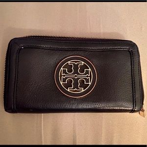 Tory Burch wallet